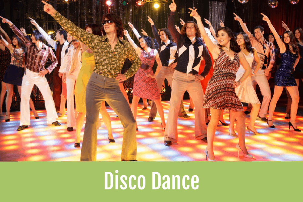 Festlig gruppe der danser disco dance